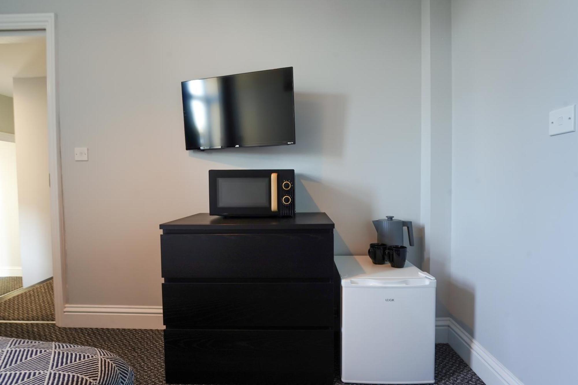 En-Suite Double Rooms, Smart Tv Comfy Style Llanelli Exteriér fotografie