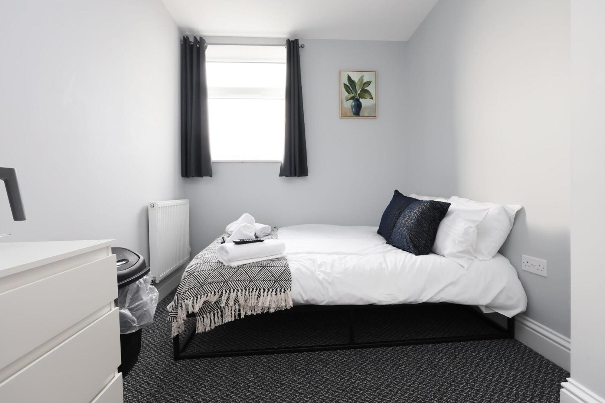 En-Suite Double Rooms, Smart Tv Comfy Style Llanelli Exteriér fotografie