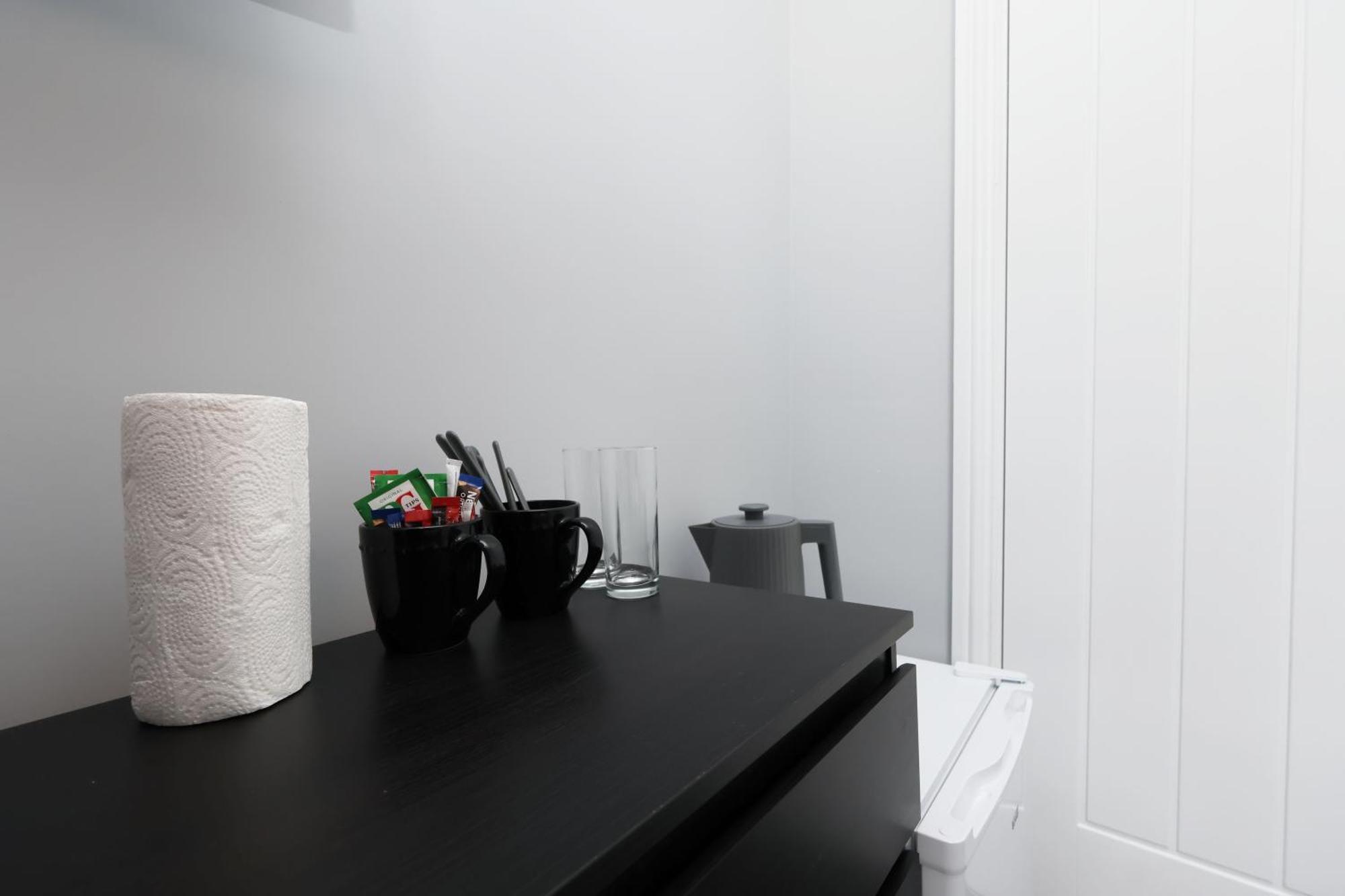 En-Suite Double Rooms, Smart Tv Comfy Style Llanelli Exteriér fotografie
