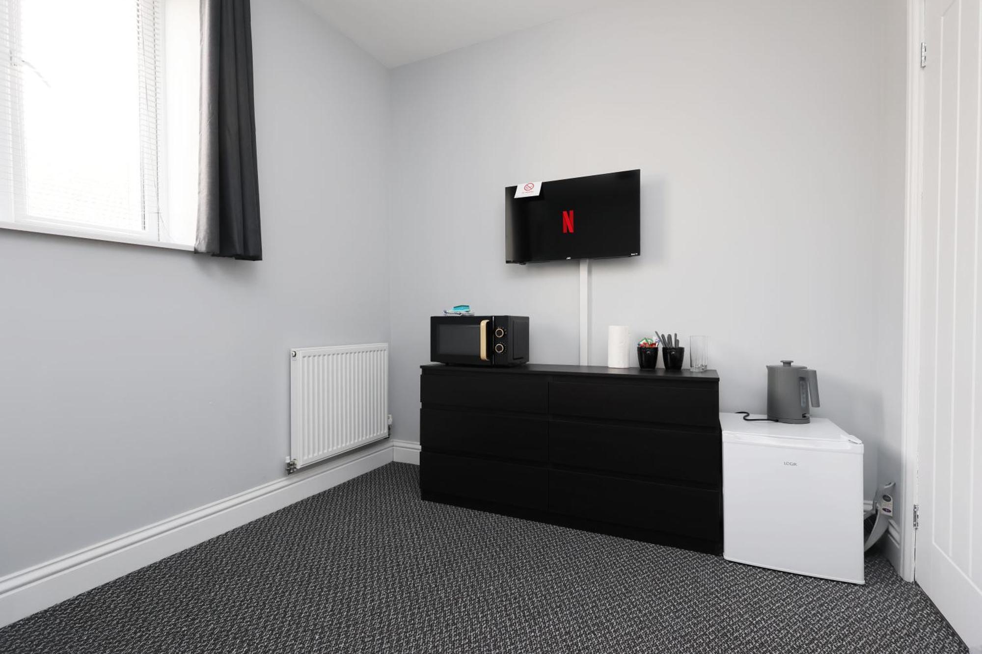 En-Suite Double Rooms, Smart Tv Comfy Style Llanelli Exteriér fotografie