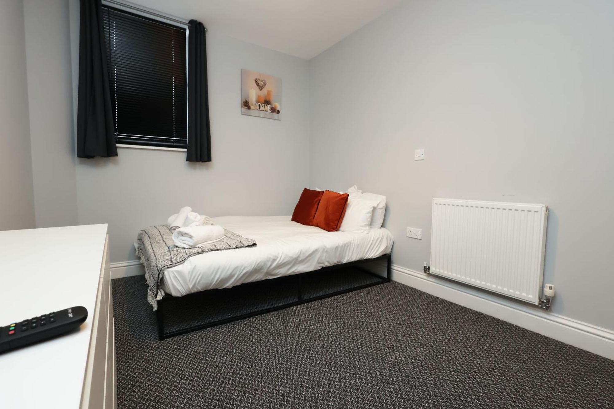 En-Suite Double Rooms, Smart Tv Comfy Style Llanelli Exteriér fotografie