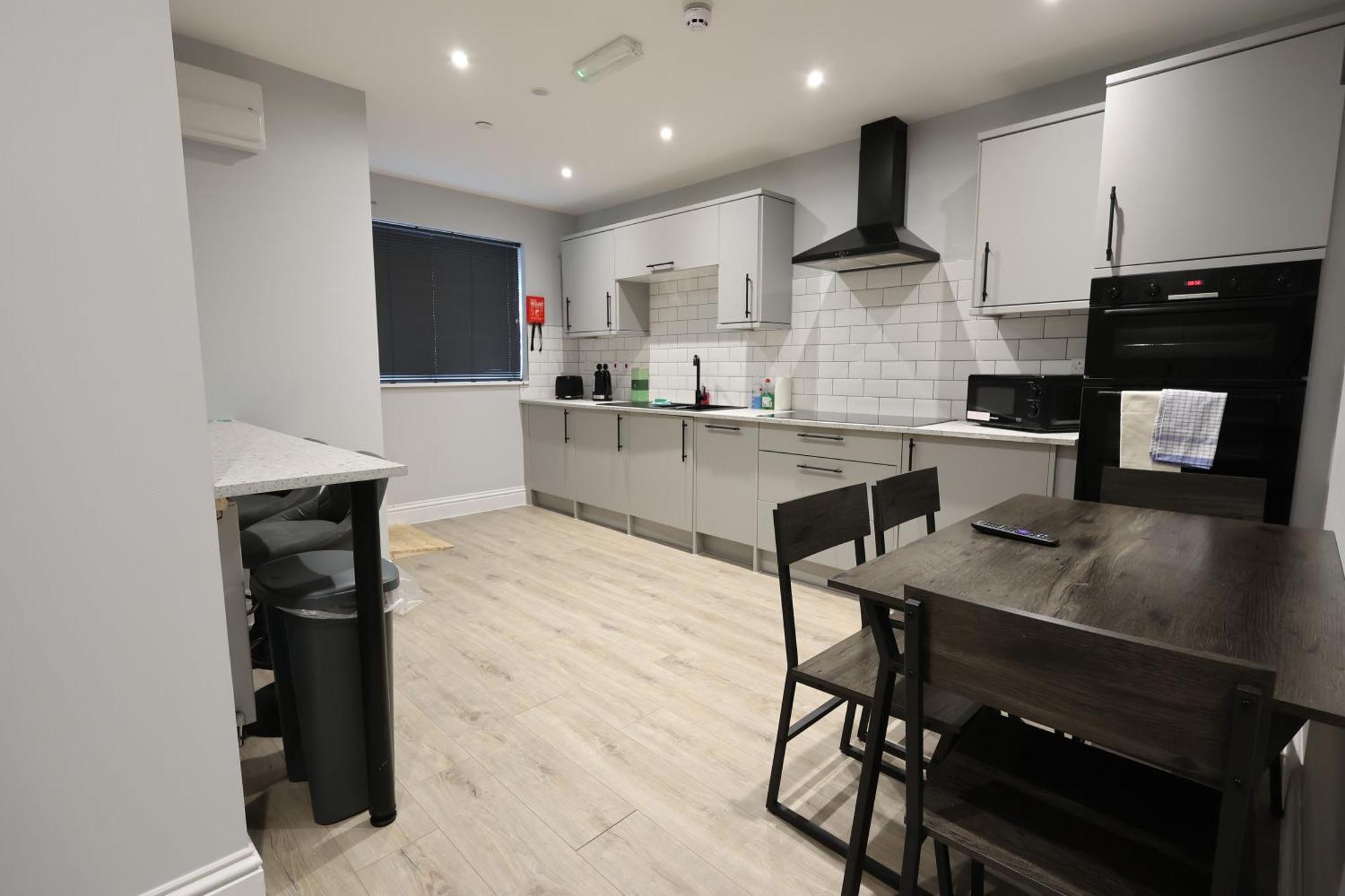 En-Suite Double Rooms, Smart Tv Comfy Style Llanelli Exteriér fotografie